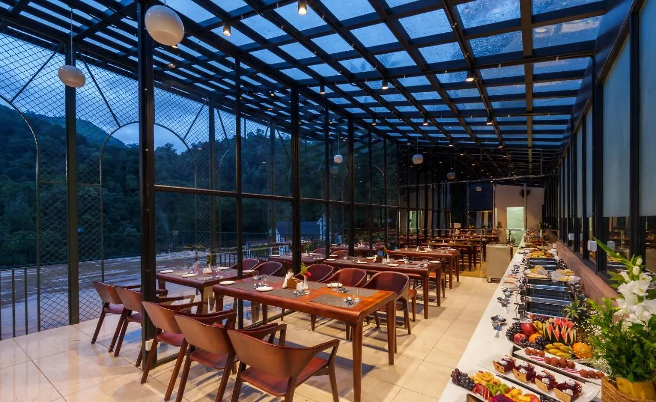 Eden Woods Resorts And Spa Munnar